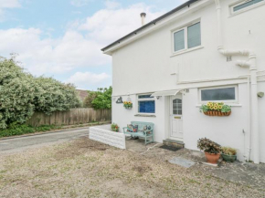 Flat 1 Marina Court